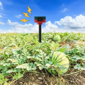 360 Solar Animal Snake Repeller Red Light ,solar Animal Repeller with Motion Sensor, Ultrasonic Mouse Repellent